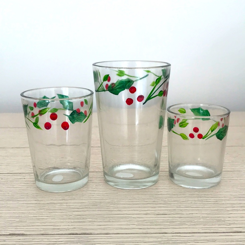 Pfaltzgraff Winterberry votive garden.